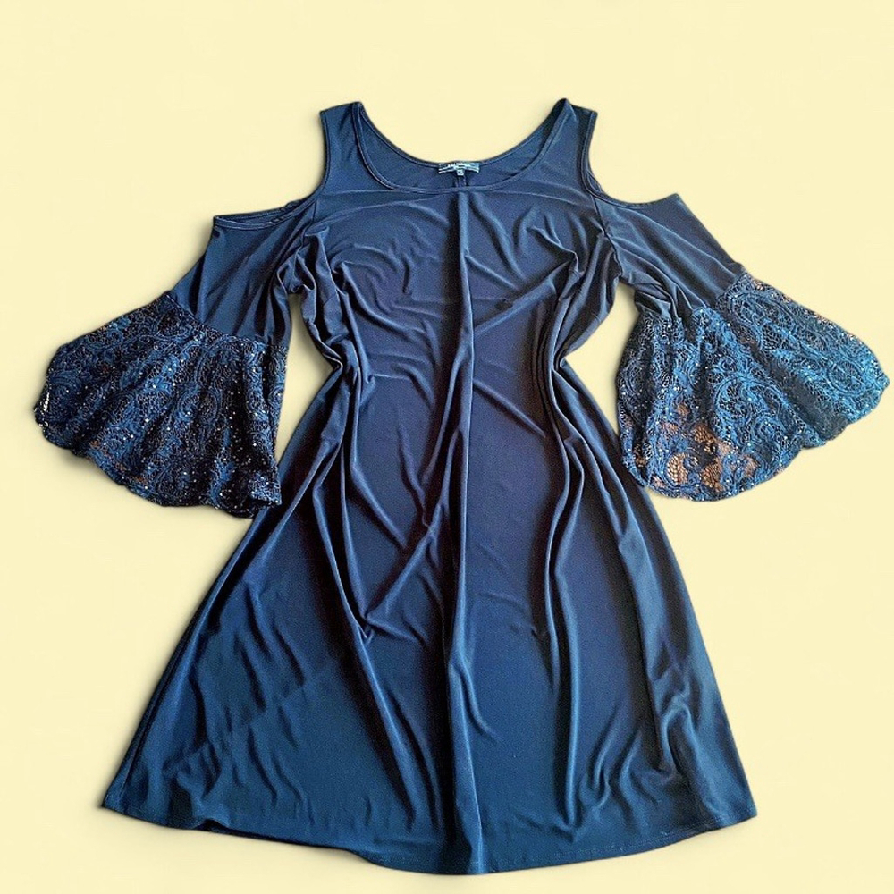 R&M Richards‎ Cold Shoulder Dress With Lacey Bell Sleeves Black Women’s Size 20W